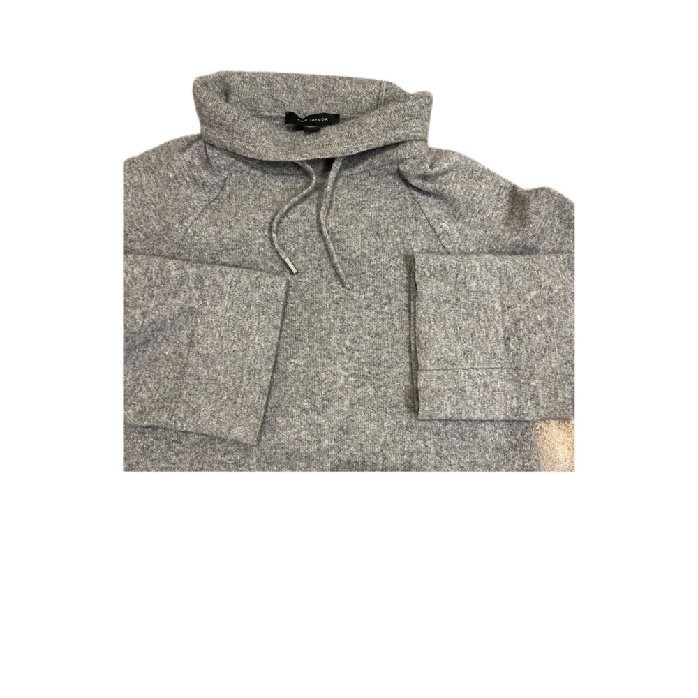 Ann Taylor Women’s XS Sweater Gray Funnel Neck Pullover 70% wool 30% nylon. - Picture 4 of 5